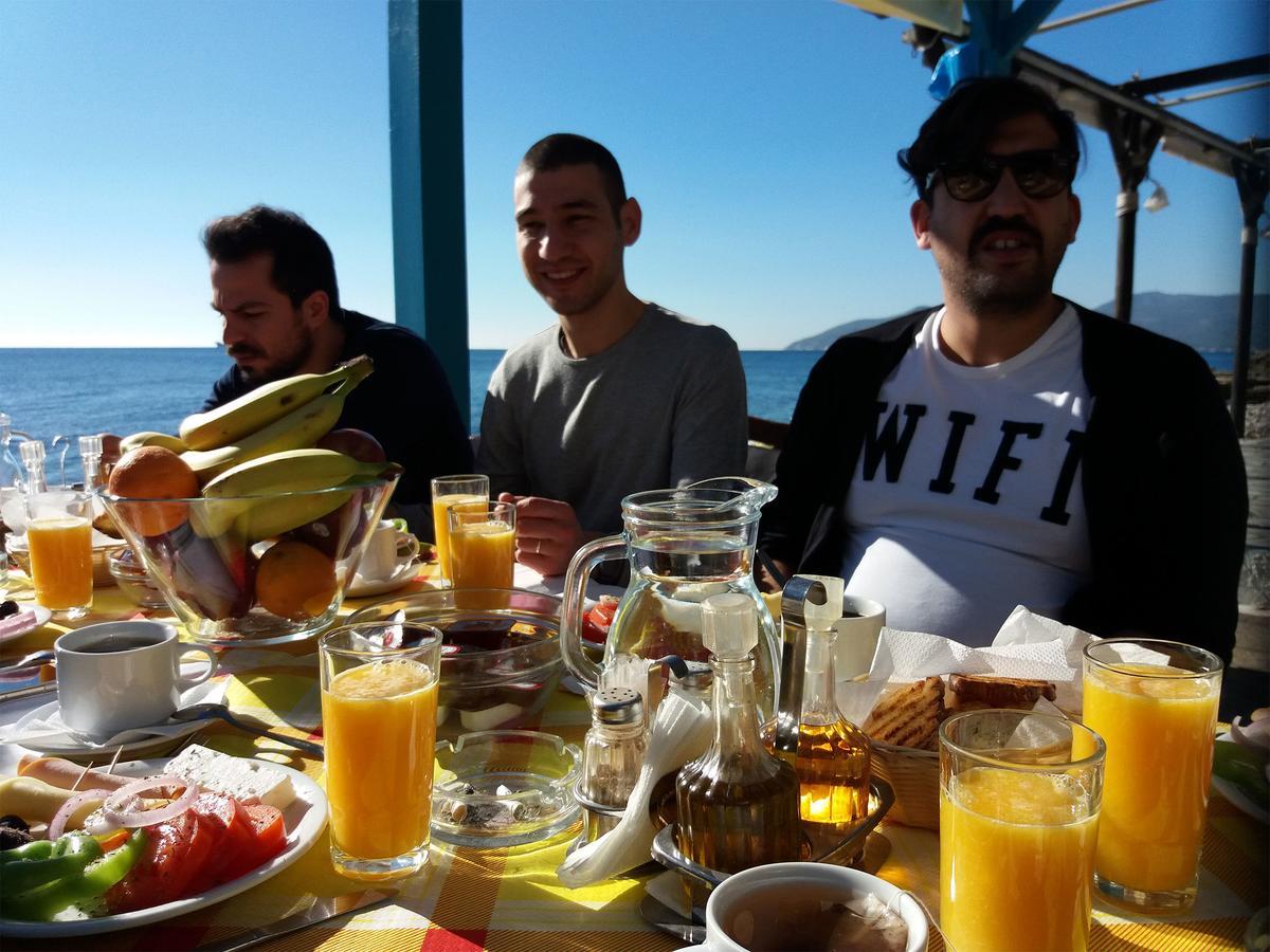 Hotel Tarsanas Pythagoreio Buitenkant foto